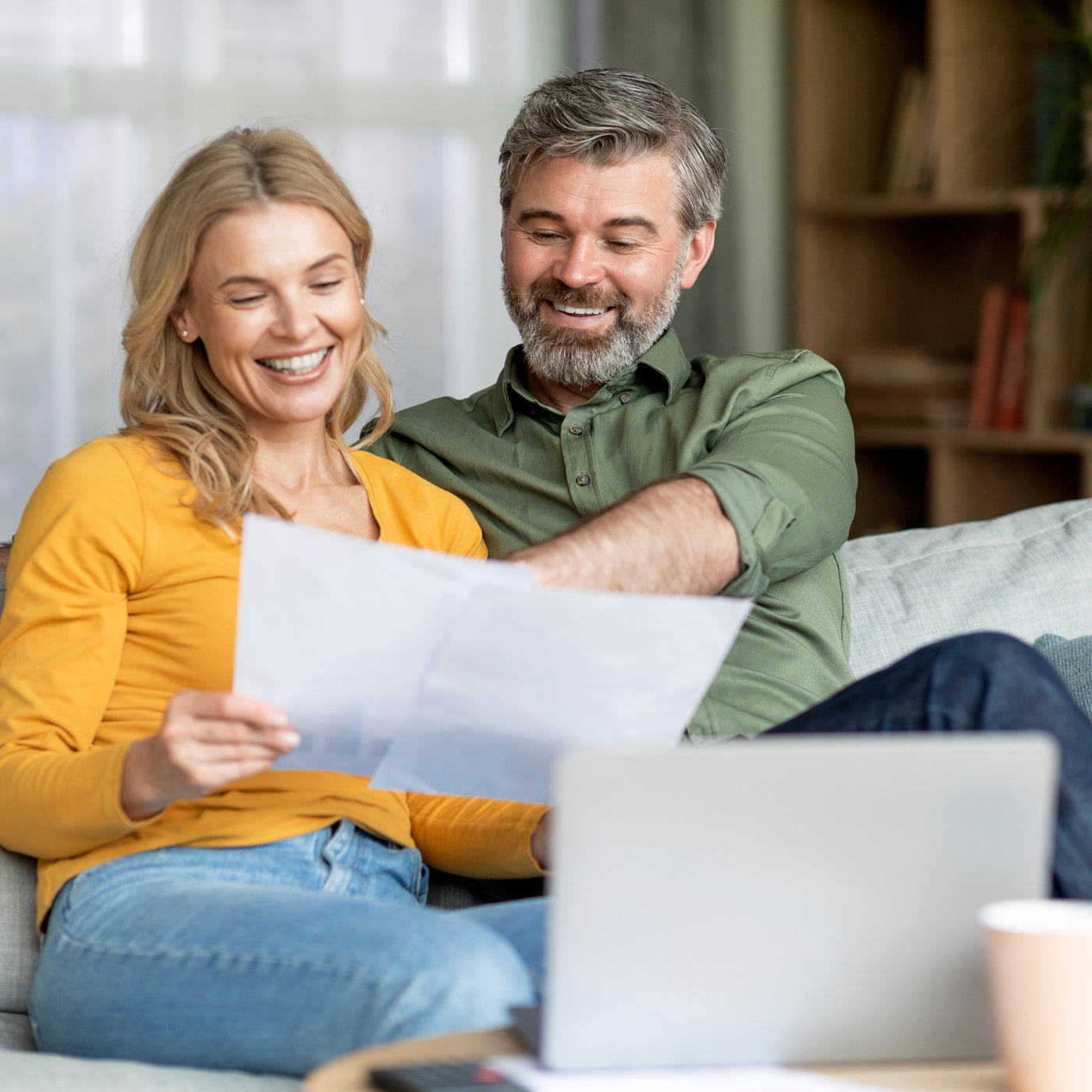 couple looking at downloadable printed planner pages